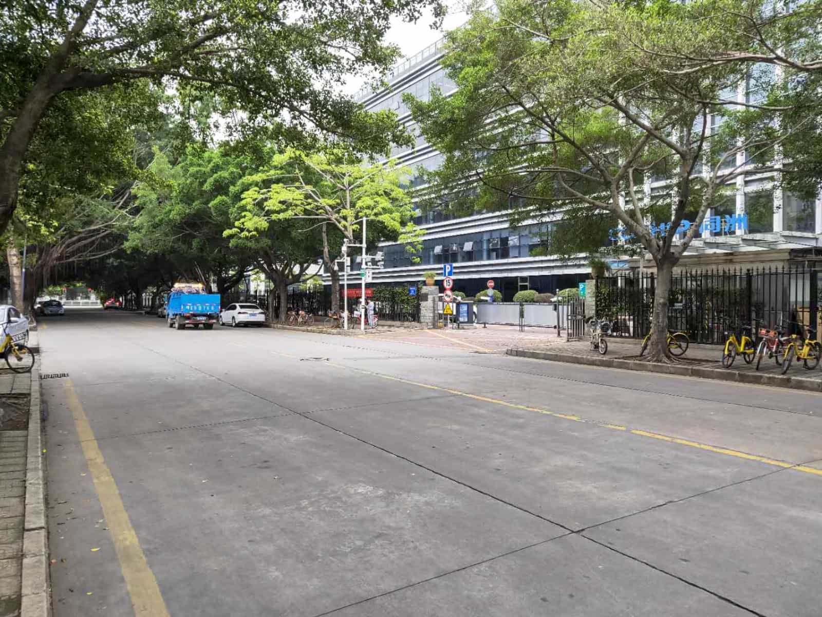 彩虹科技大厦园区环境图