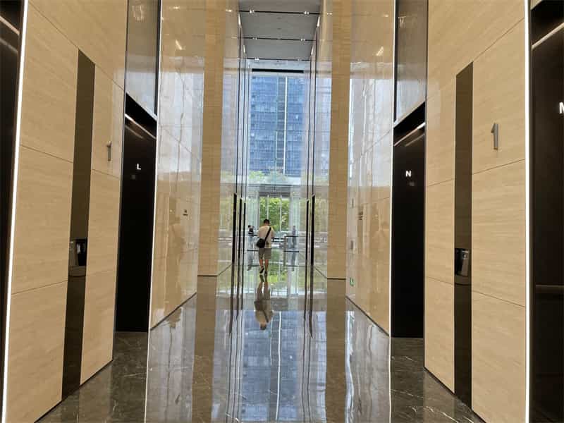 前海鸿荣源中心园区环境图