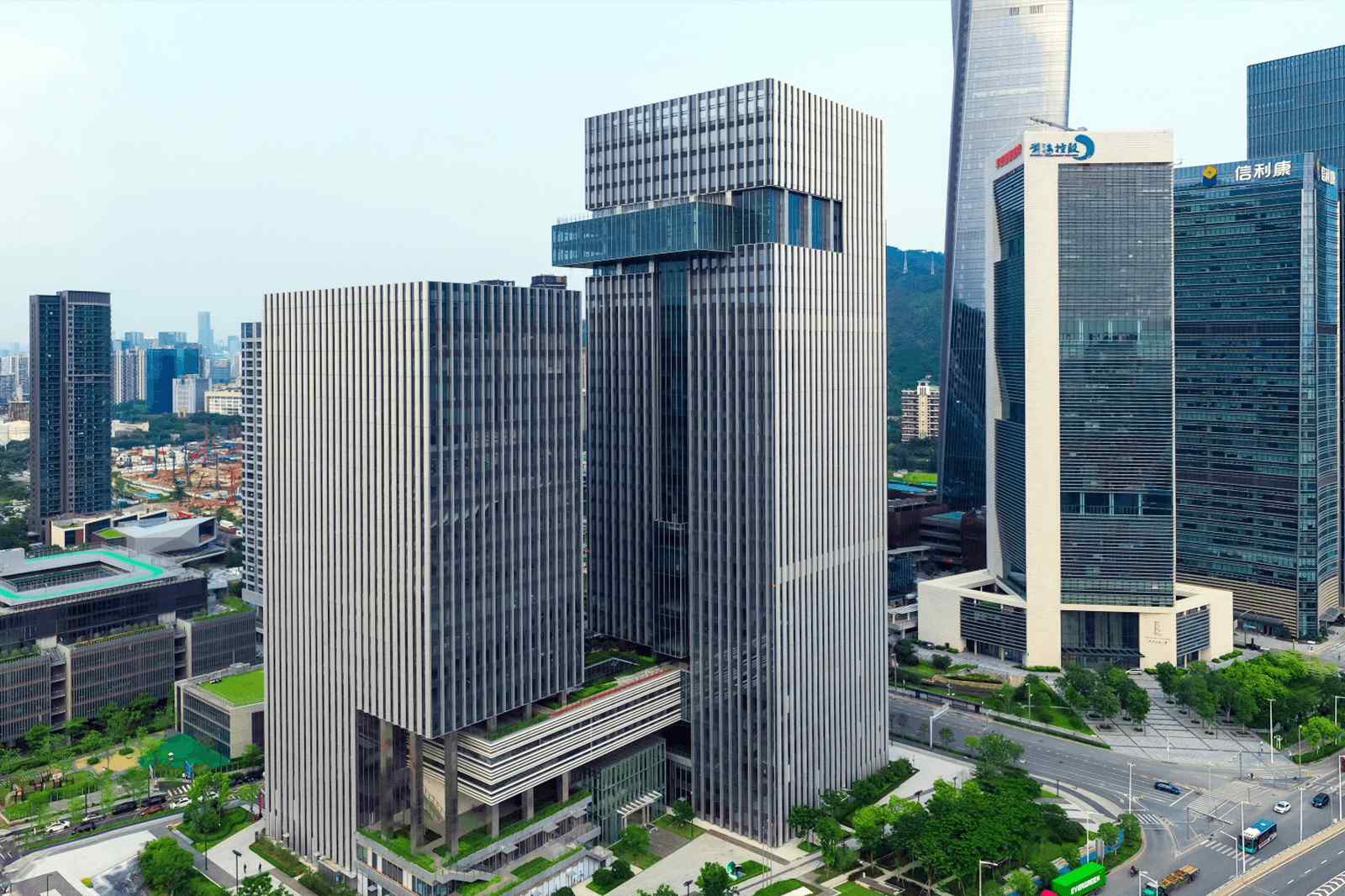 前海君豪中心建筑外观图