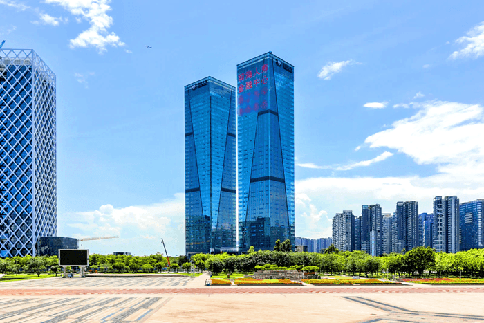 前海人寿金融中心建筑外观图