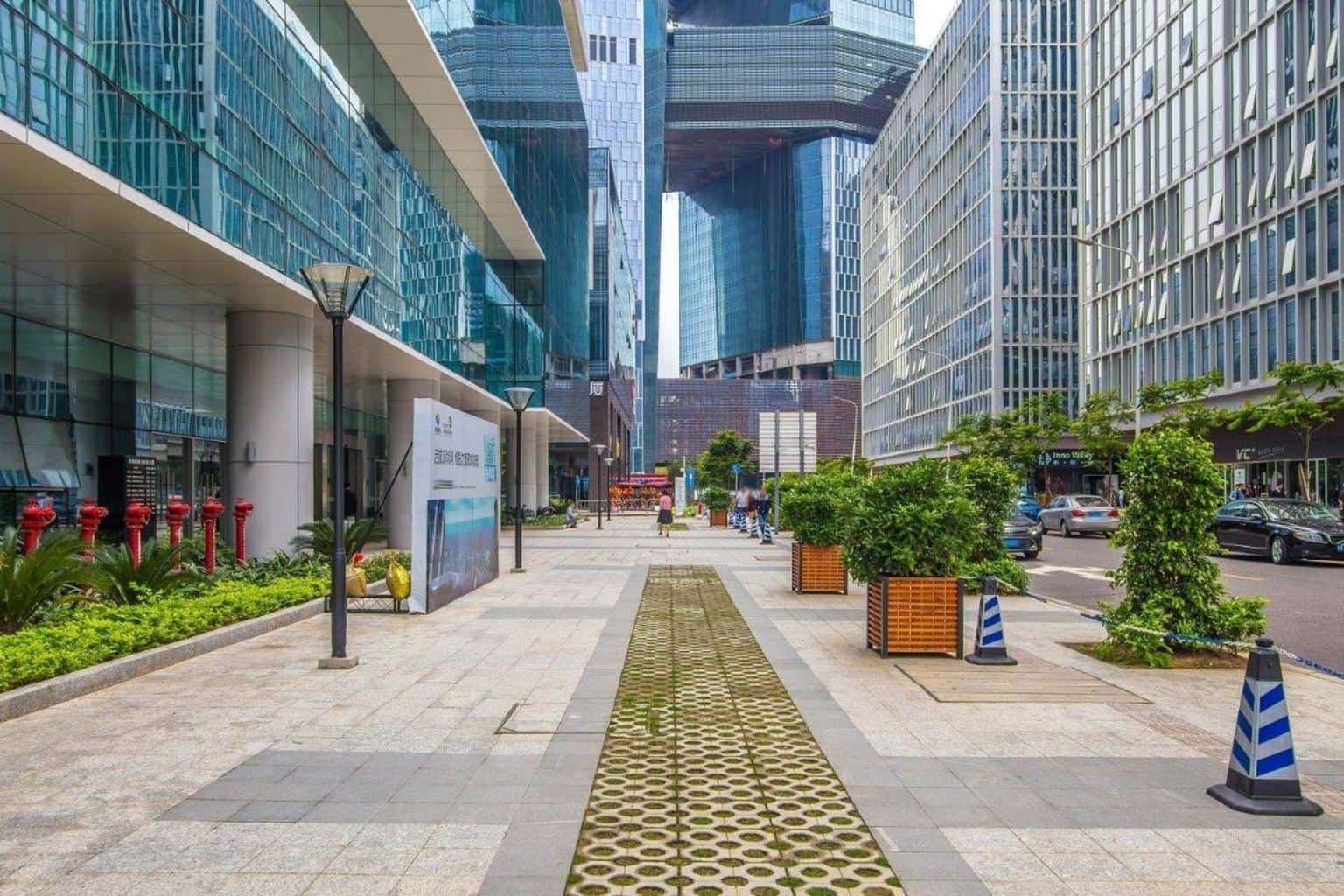 深圳创业投资大厦园区环境图