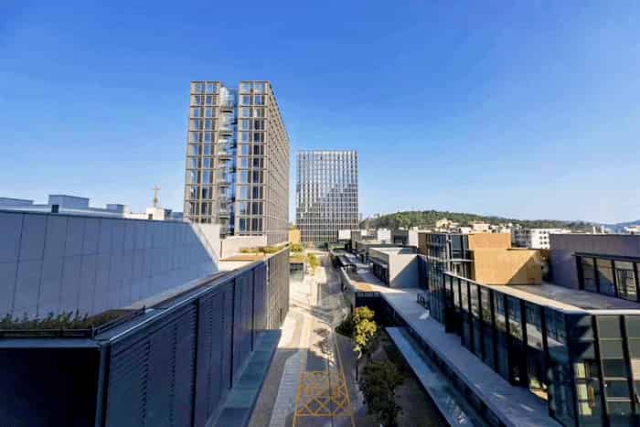 天健云途数字建造BIM设计产业园大堂实景图