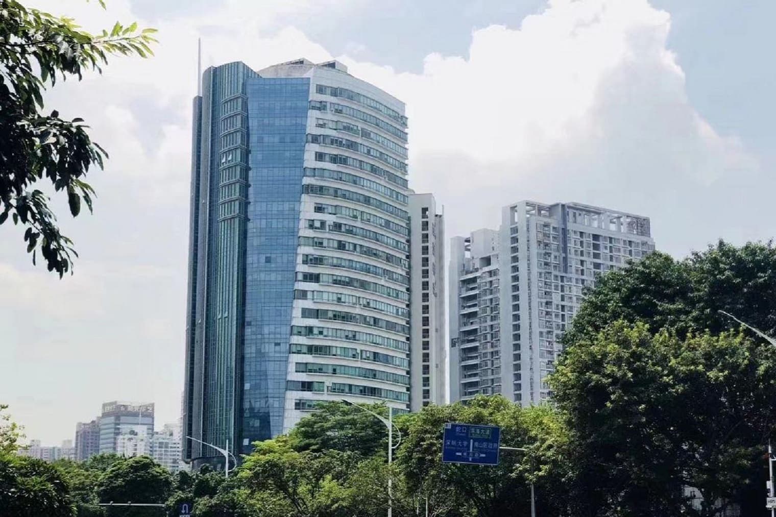 西海明珠大厦建筑外观图