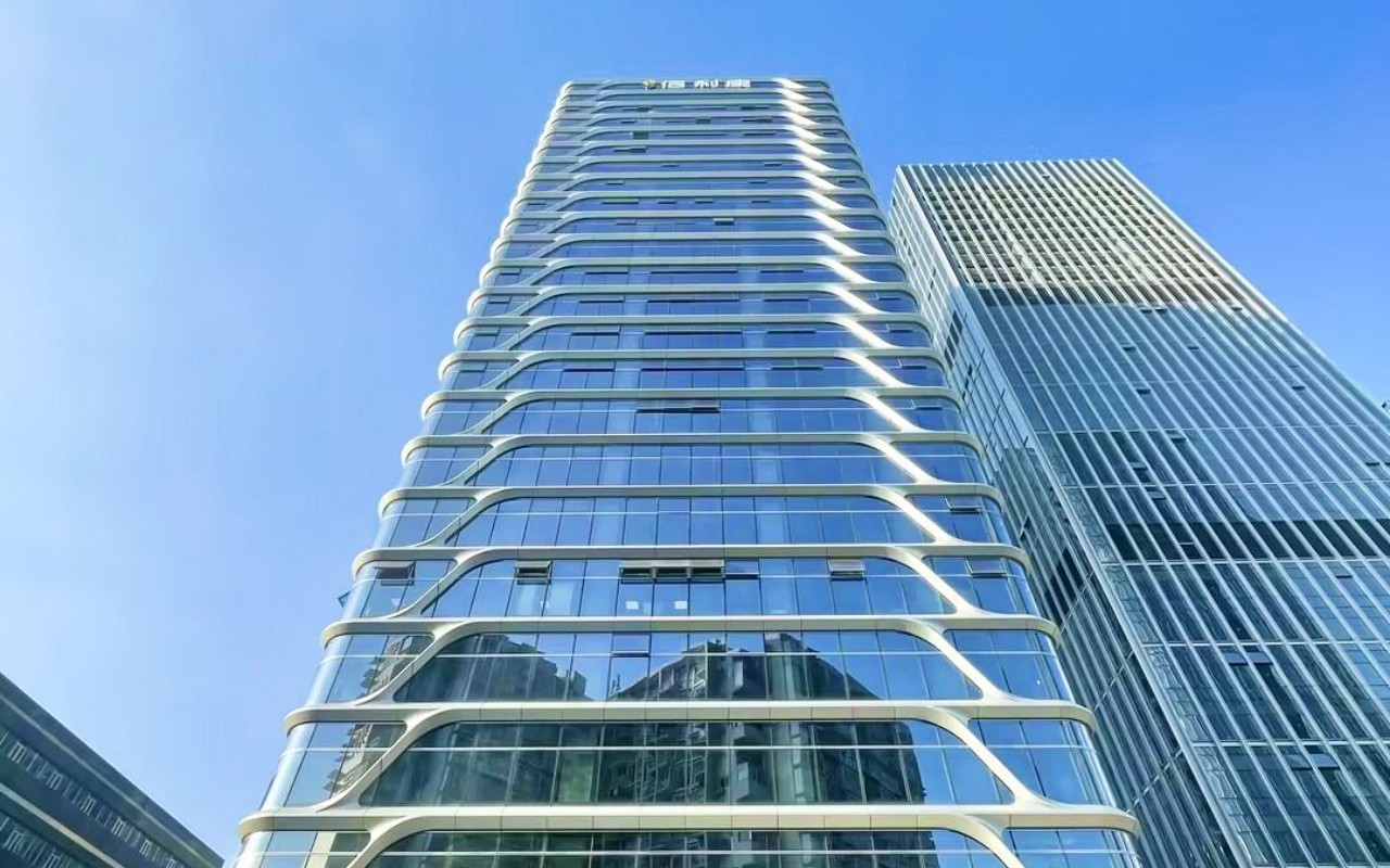 信利康智慧总部大厦园区环境图