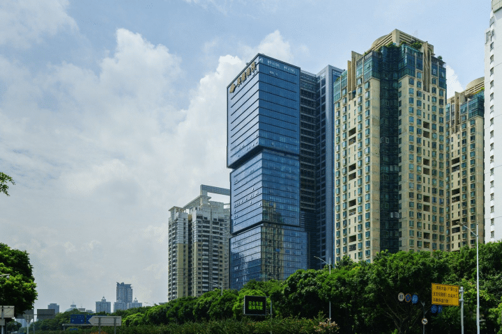 英龙商务中心建筑外观图