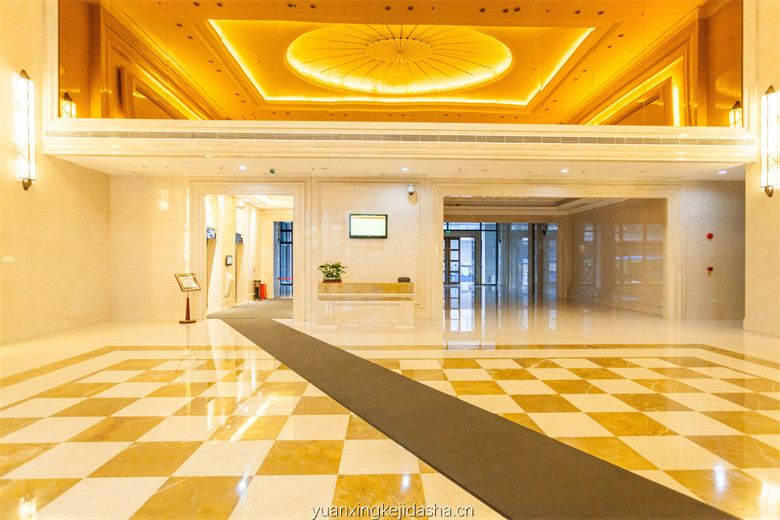 源兴科技大厦办公区实景图