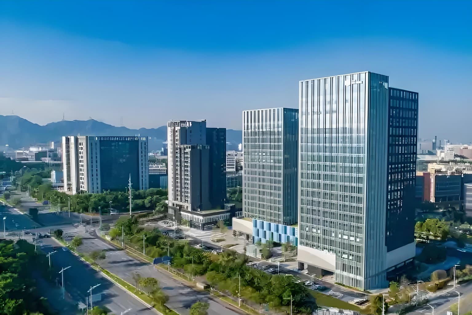 招商局智慧城建筑外观图