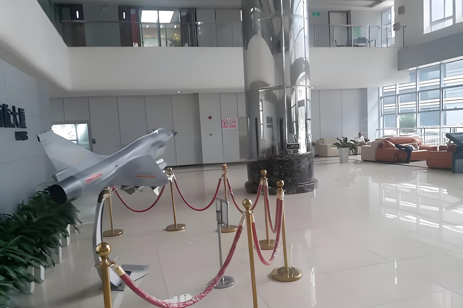 中航南航大厦园区环境图